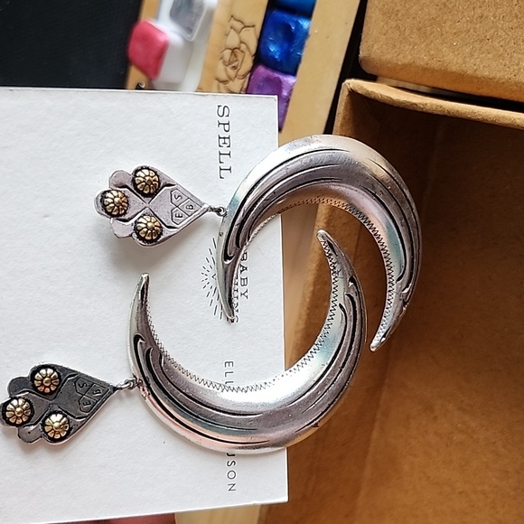 Spell Luna Earrings RARE NIB - Picture 4 of 4